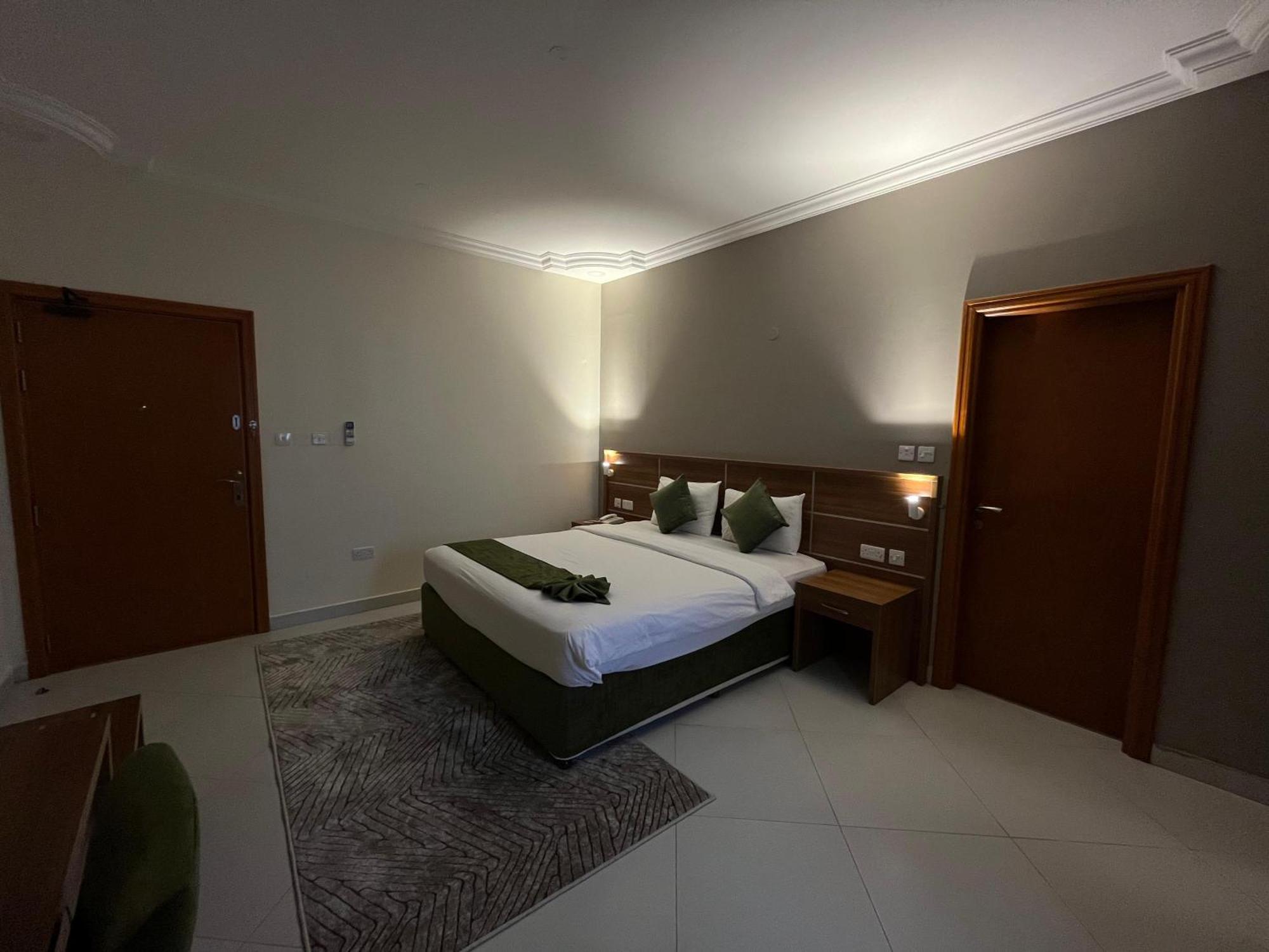 Muscat Hills Hotel Exterior foto
